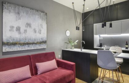 Euphoria (28) Euphoria (28)